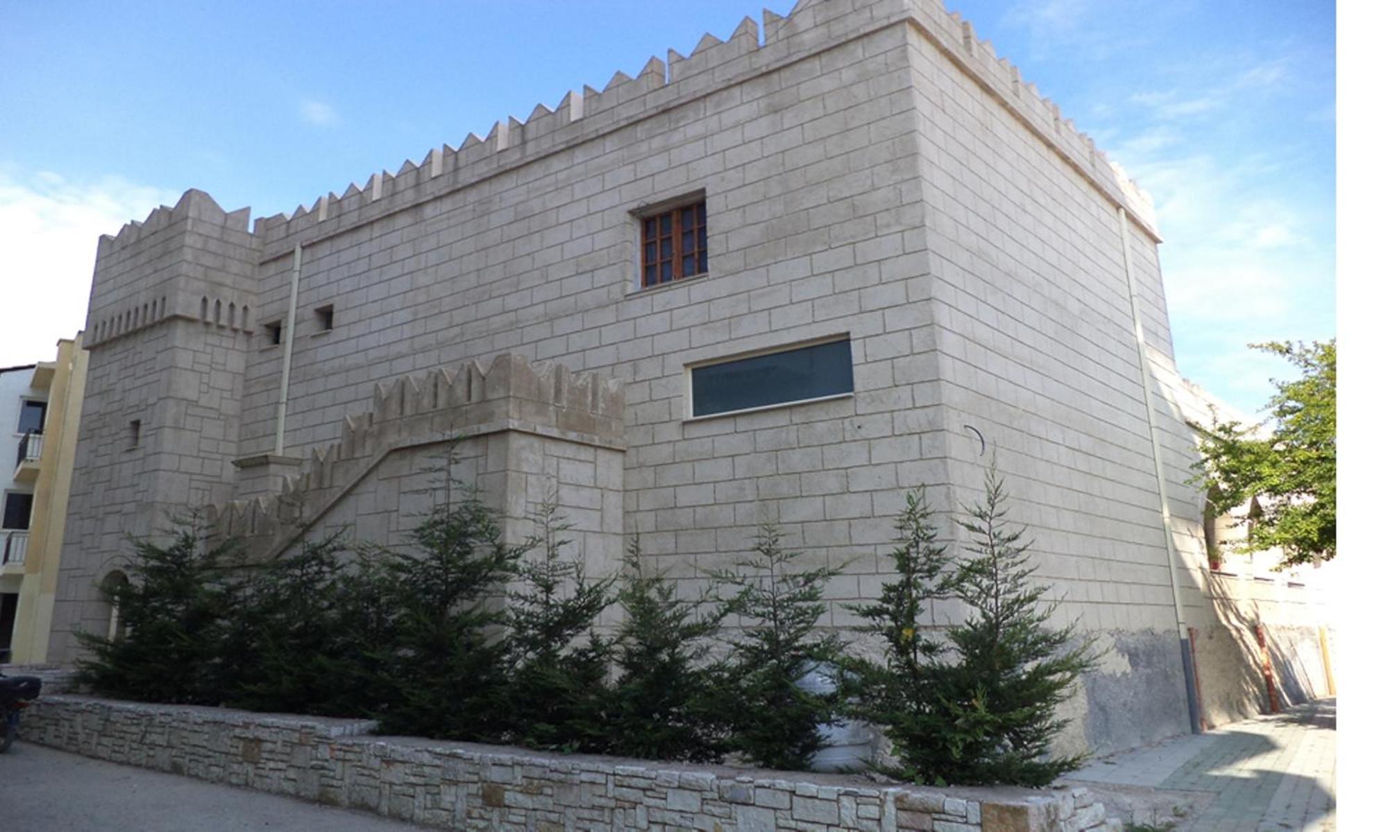 Castle Hotel Himare Exterior photo