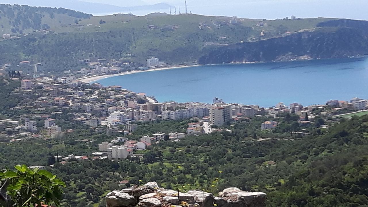 Castle Hotel Himare Exterior photo