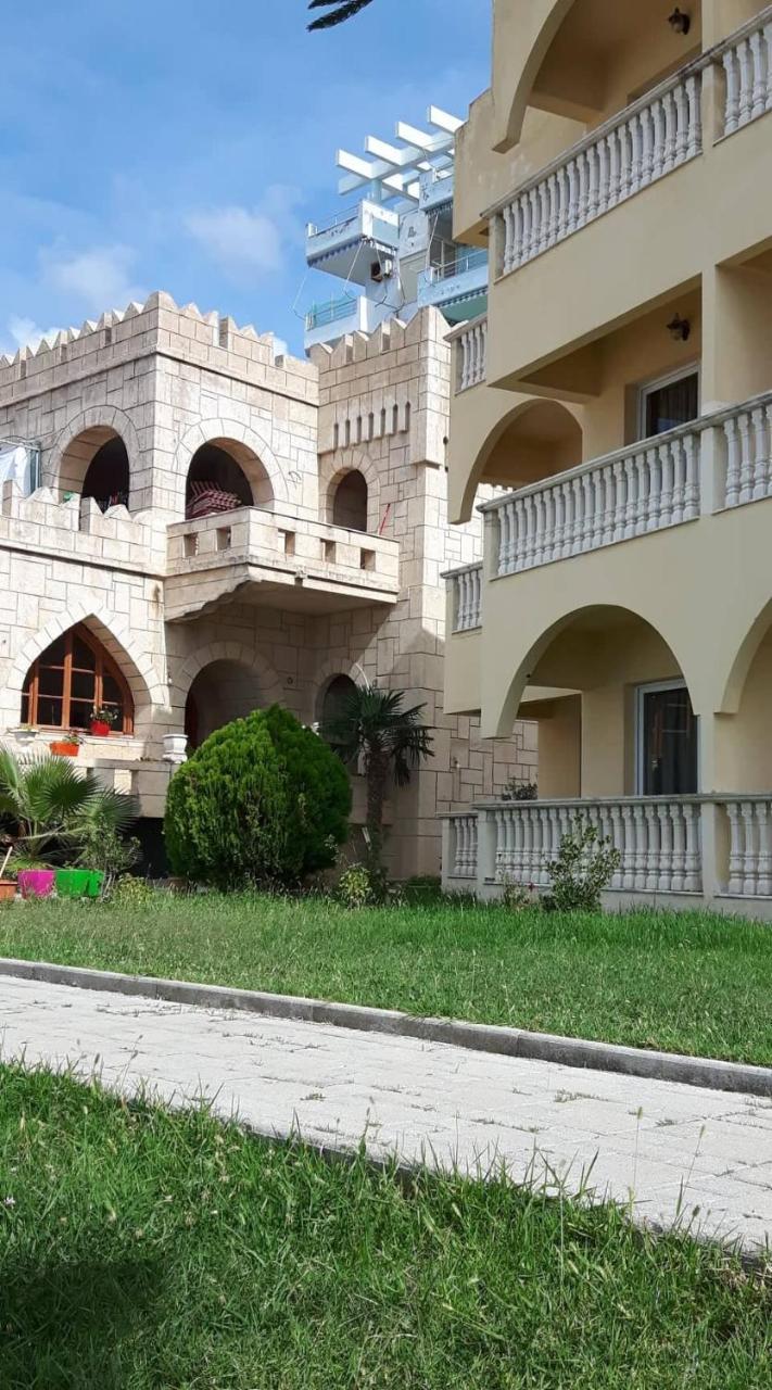 Castle Hotel Himare Exterior photo
